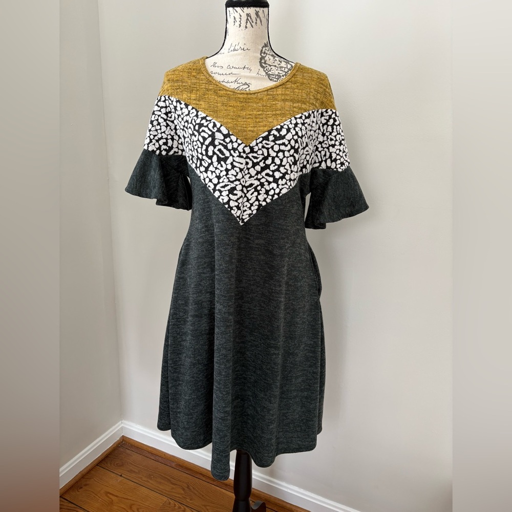 Stylish Black and Gold Women's Dress Small